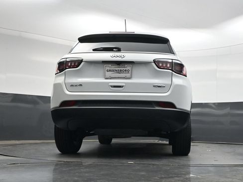 Used 2025 Jeep Compass Latitude AWD/4WD image 34
