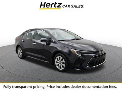 Used 2025 Toyota Corolla LE FWD image 1