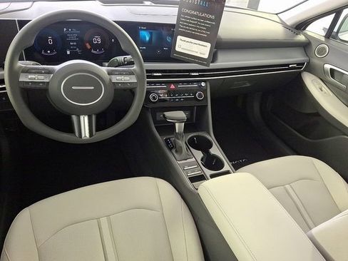 New 2026 Hyundai Sonata SE FWD image 8