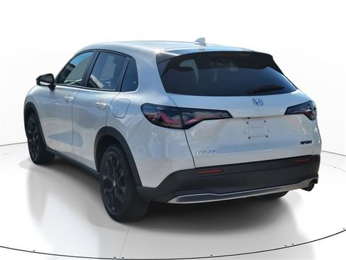 Used 2024 Honda HR-V Sport image 3