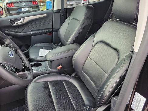 Certified 2022 Ford Escape SEL image 19