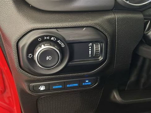 Used 2023 Jeep Wrangler Unlimited w/ Cold Weather Group AWD/4WD image 18