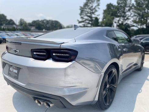 Used 2021 Chevrolet Camaro LT w/ Technology Package RWD image 9