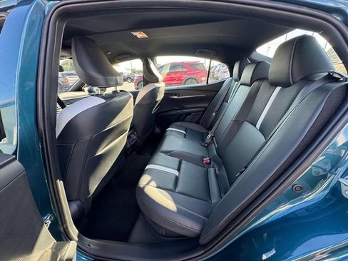 Used 2025 Toyota Camry SE FWD image 11