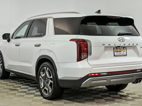 Used 2023 Hyundai Palisade SEL AWD/4WD image 6