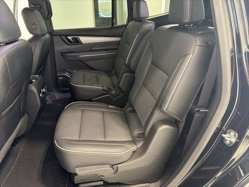 Used 2025 Buick Enclave Preferred image 26