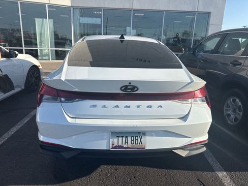 Used 2021 Hyundai Elantra SEL image 5