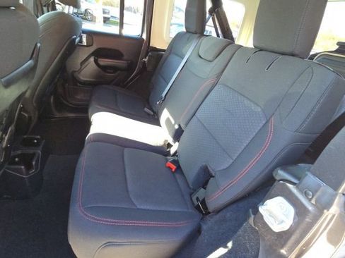 Used 2021 Jeep Wrangler Unlimited Rubicon image 9