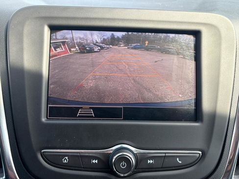 Used 2023 Chevrolet Equinox LT image 17