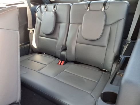 Used 2025 Ford Explorer Active w/ Active Comfort Package AWD/4WD image 14
