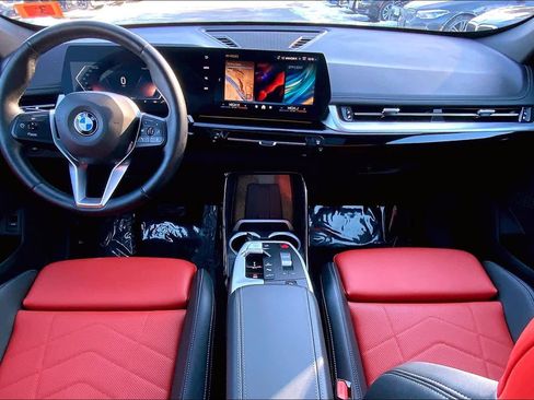 Certified 2025 BMW X1 xDrive28i w/ Convenience Package image 15