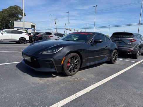 Used 2025 Toyota GR86 Premium w/ Performance Package image 1