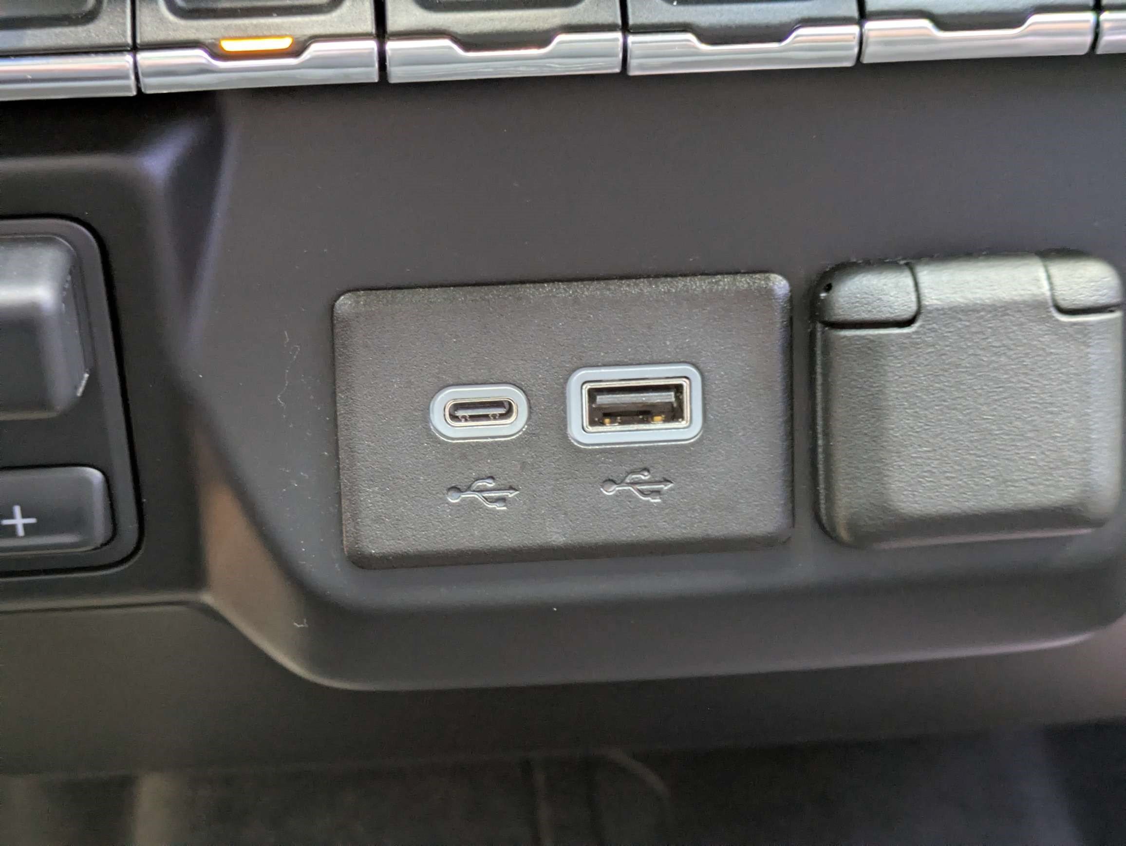 Used 2021 Chevrolet Silverado 1500 RST AWD/4WD image 22