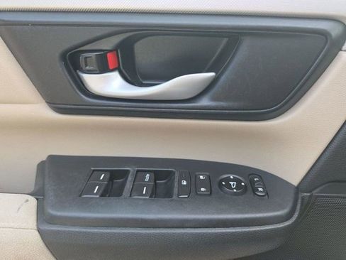 Used 2018 Honda CR-V LX image 18