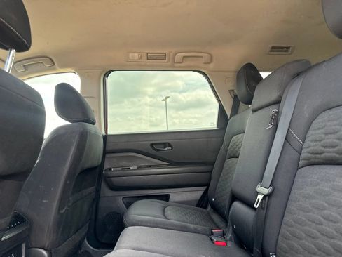 Certified 2023 Nissan Pathfinder SV w/ Lighting Package (N92) FWD image 34