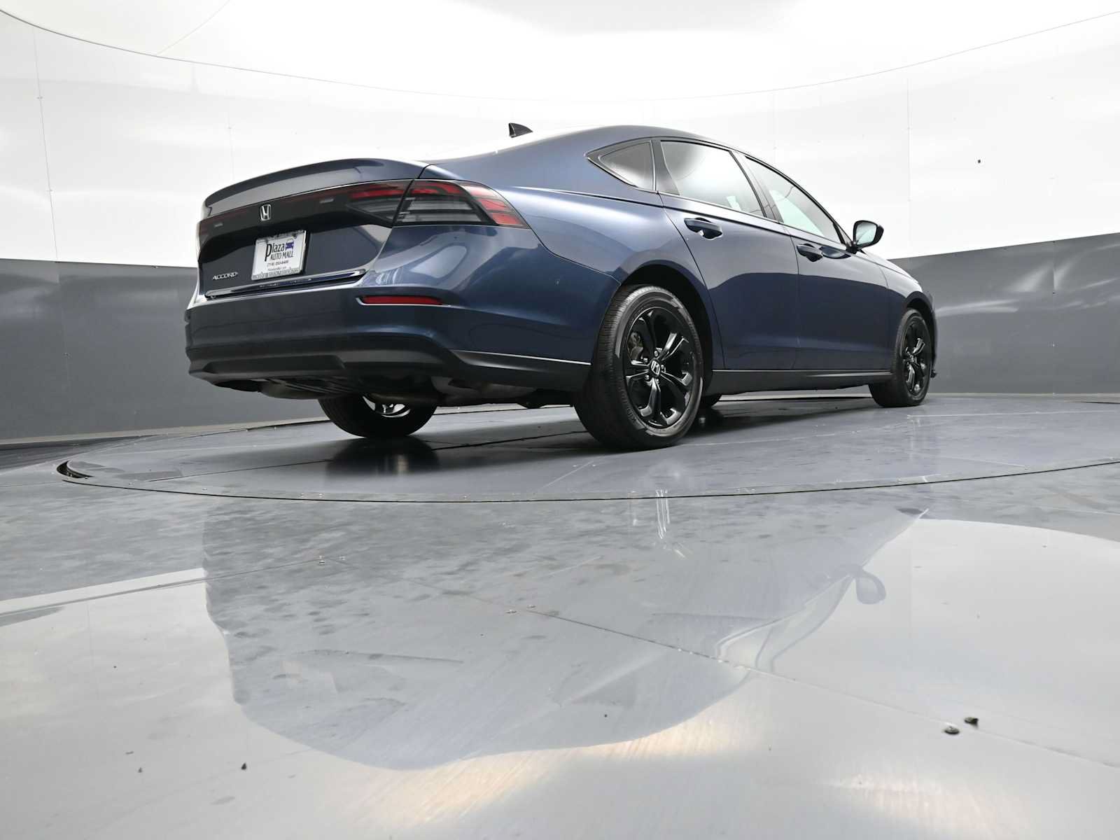 Used 2025 Honda Accord SE image 29