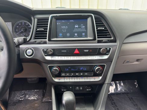 Used 2019 Hyundai Sonata SEL w/ Tech Package 02 FWD image 21