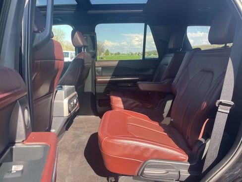 Used 2023 Ford Expedition Limited AWD/4WD image 9