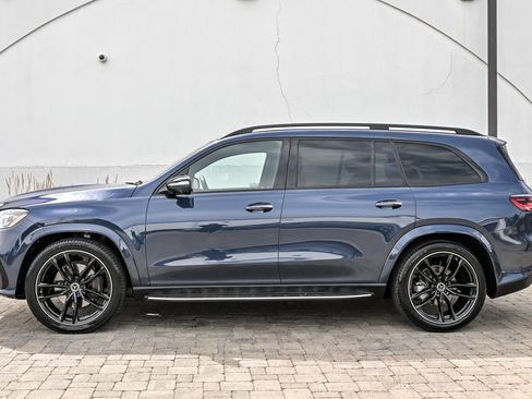 Used 2024 Mercedes-Benz GLS 450 4MATIC w/ AMG Line Exterior image 10