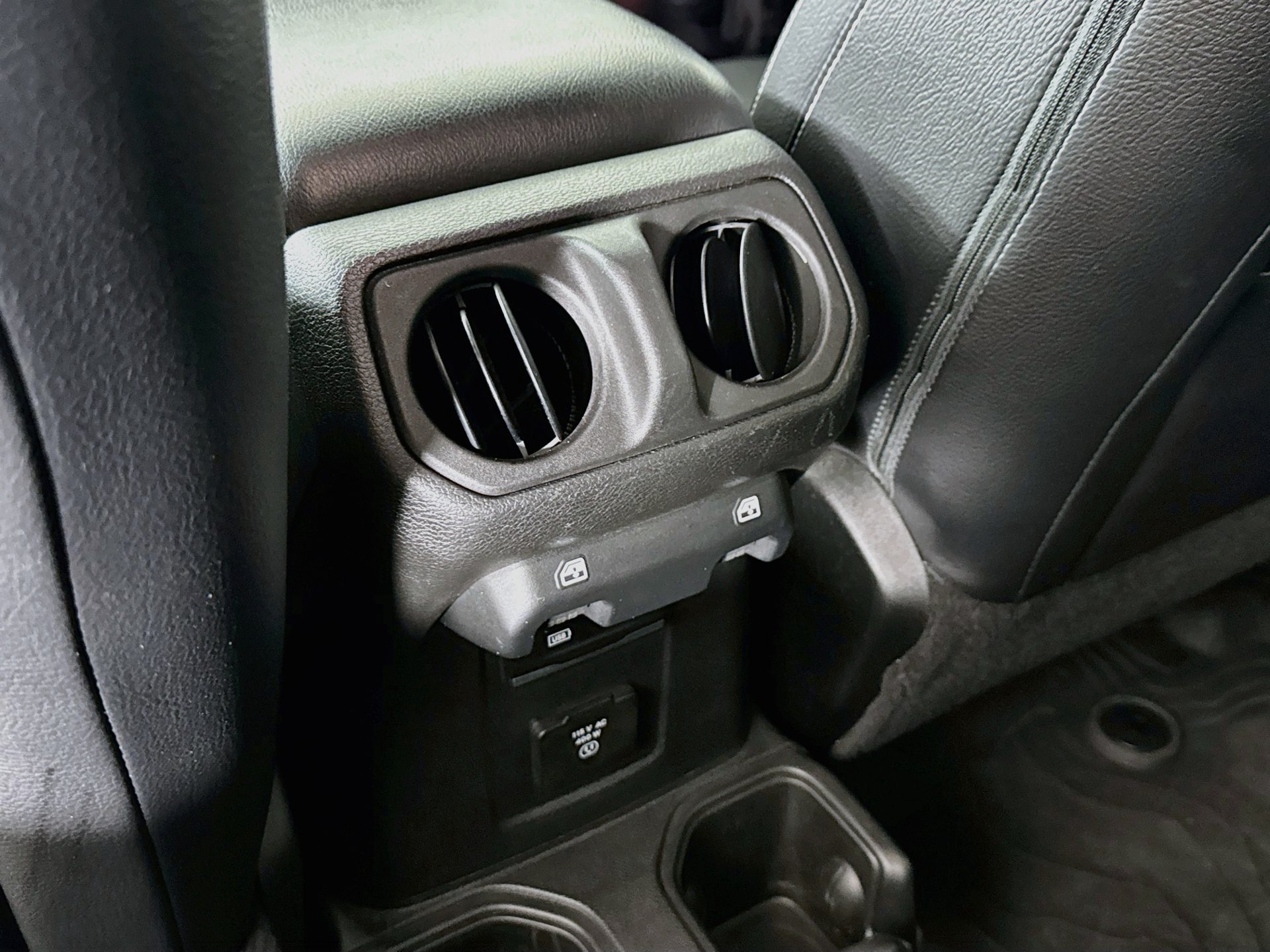 Used 2023 Jeep Gladiator Sport AWD/4WD image 26