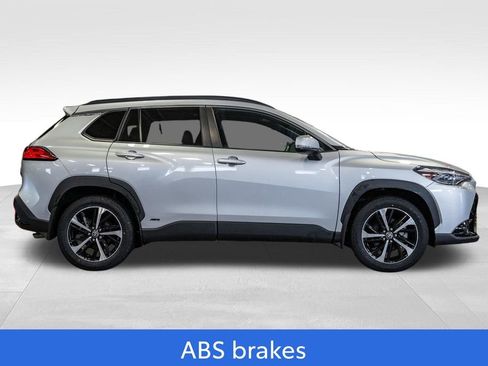 Used 2023 Toyota Corolla Cross XSE w/ Convenience Package image 8