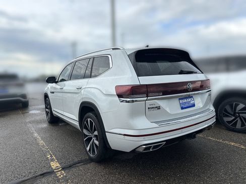 Used 2024 Volkswagen Atlas SEL Premium R-Line AWD/4WD image 4