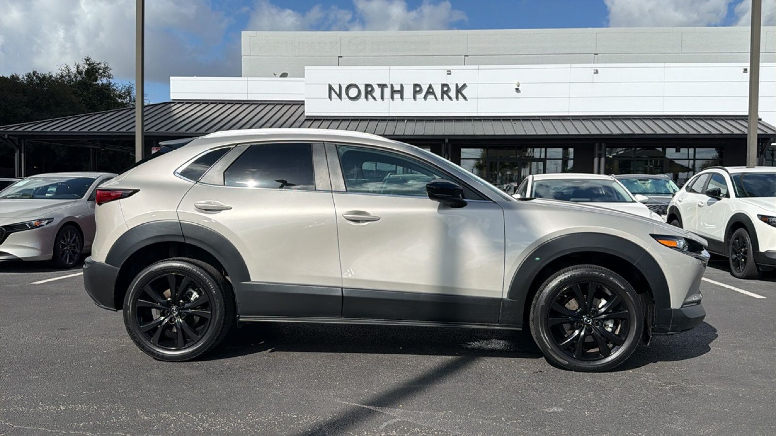 Certified 2024 MAZDA CX-30 AWD 2.5 S w/ Select Sport Pkg image 3