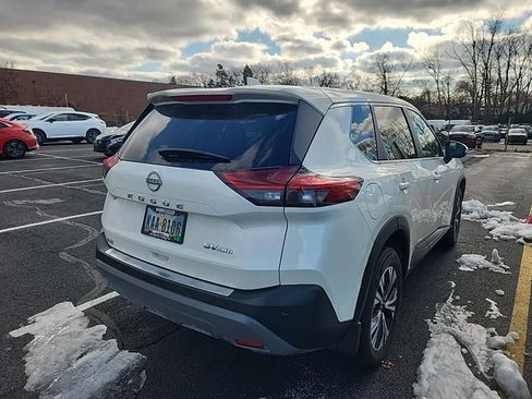 Certified 2023 Nissan Rogue SV image 5