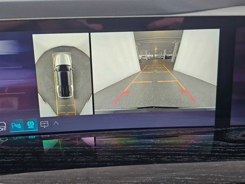 New 2026 Cadillac Escalade IQL Luxury w/ LPO, Radiant Package image 34