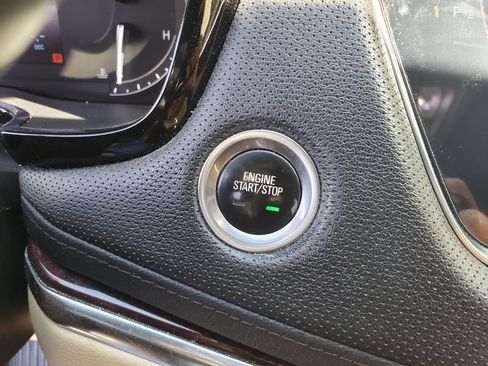 Used 2019 Cadillac XT5 Premium Luxury FWD image 35