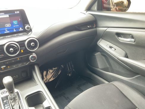 Used 2025 Nissan Sentra SV FWD image 15