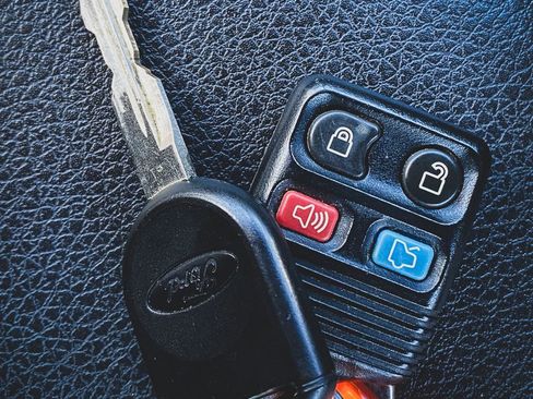 Used 2008 Ford Mustang GT RWD image 11