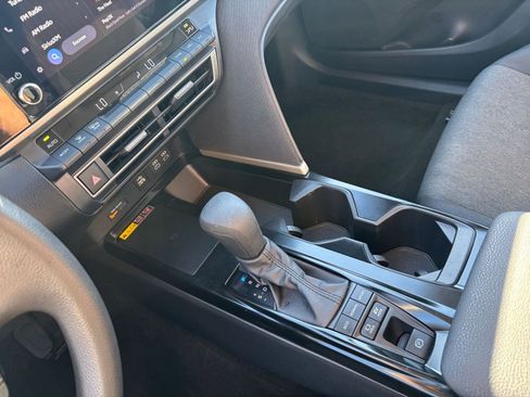 Used 2025 Toyota Camry LE image 35