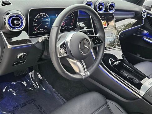 Used 2026 Mercedes-Benz GLC 300 image 10