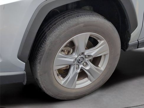 Used 2024 Toyota RAV4 XLE FWD image 34