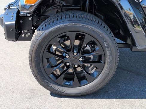 Used 2023 Jeep Gladiator Overland image 23