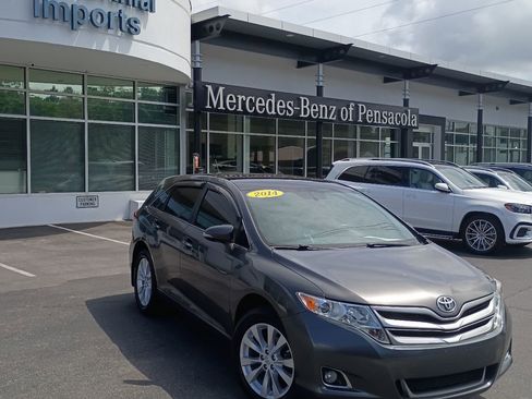 Used 2014 Toyota Venza XLE w/ XLE Premium Package FWD image 4