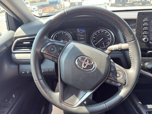 Used 2023 Toyota Camry SE image 15
