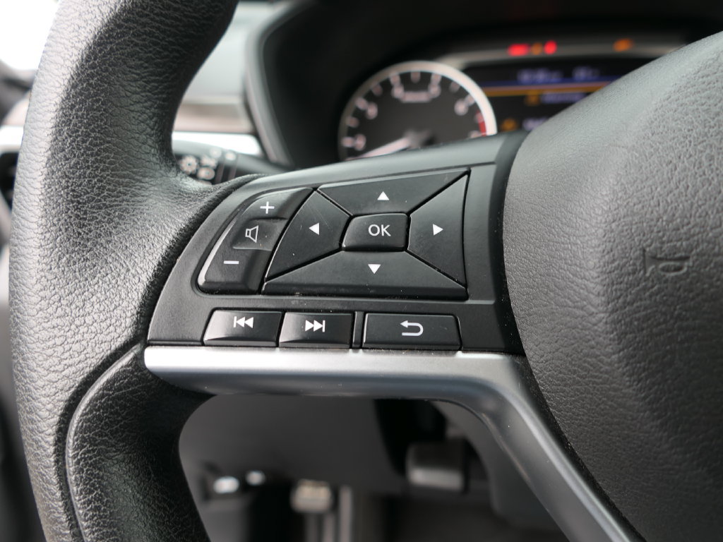 Used 2024 Nissan Altima 2.5 SV FWD image 13