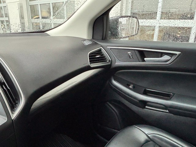 Used 2020 Ford Edge SEL w/ Convenience Package FWD image 18