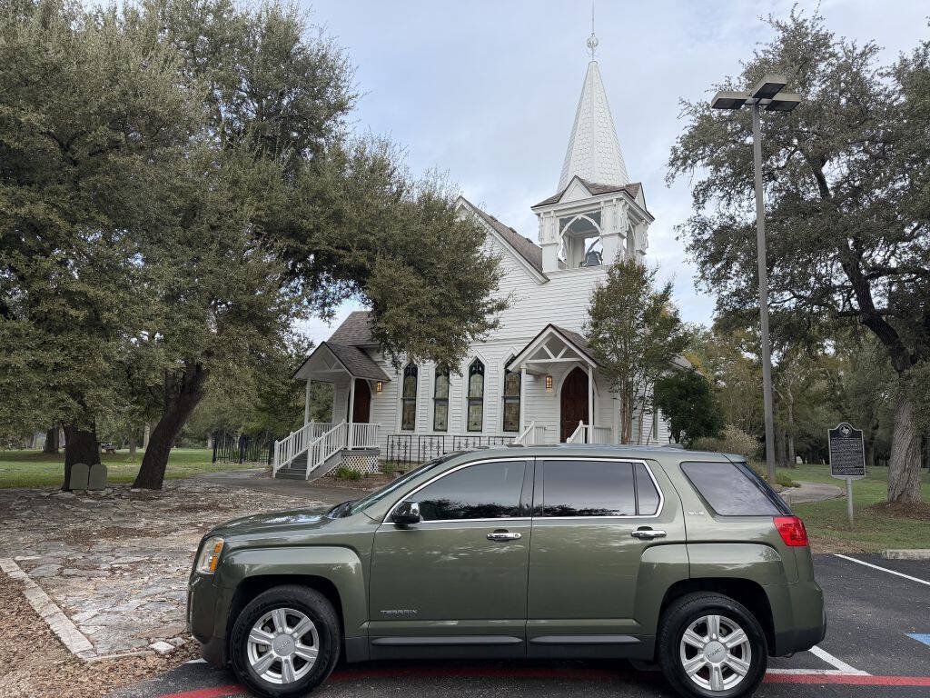 Used 2015 GMC Terrain SLE FWD image 1