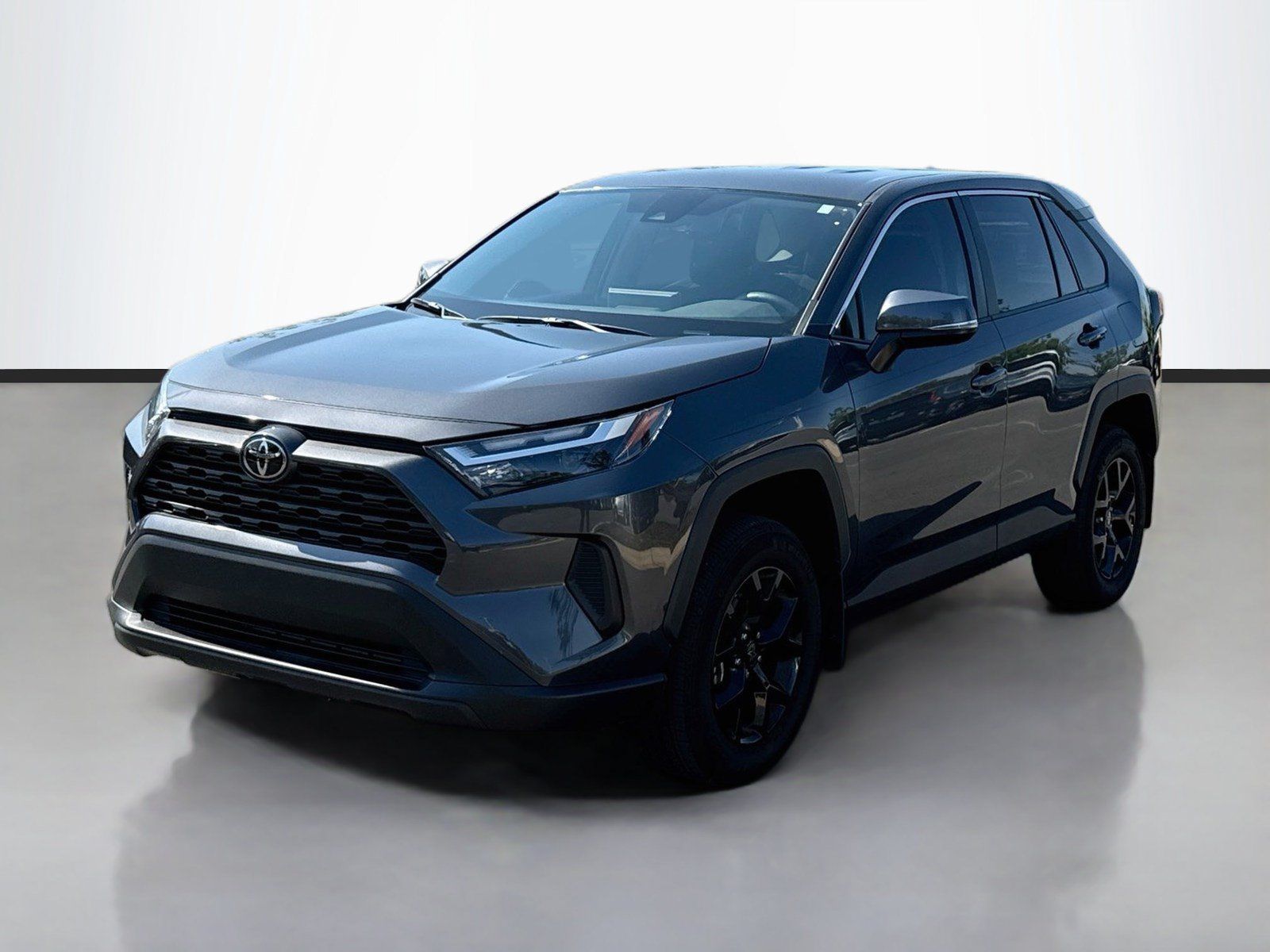 Used 2025 Toyota RAV4 LE FWD image 4