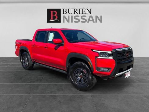 Used 2025 Nissan Frontier PRO-4X AWD/4WD image 7
