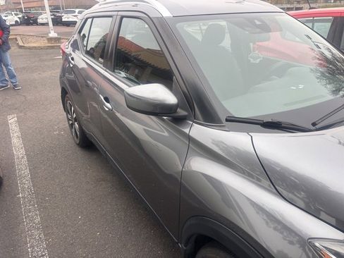 Used 2020 Nissan Kicks SV image 12