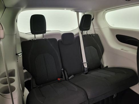 Used 2024 Chrysler Voyager LX FWD image 38