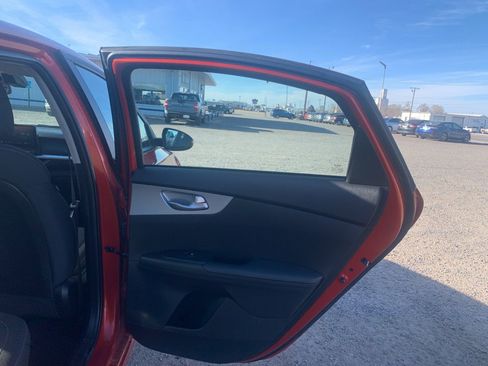 Used 2023 Kia Forte LXS w/ LXS Technology Package image 17