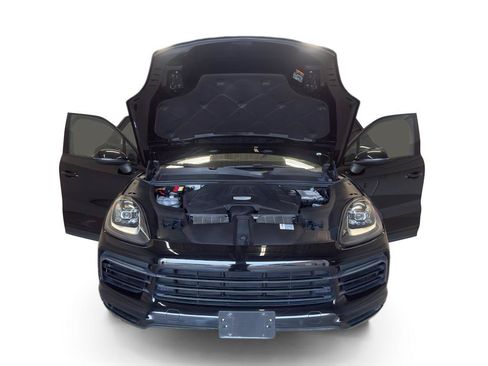 Used 2019 Porsche Cayenne AWD/4WD image 10