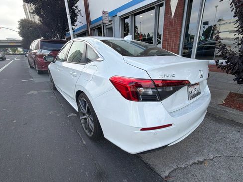Used 2024 Honda Civic Touring image 6
