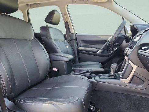 Used 2017 Subaru Forester 2.5i Touring AWD/4WD image 18