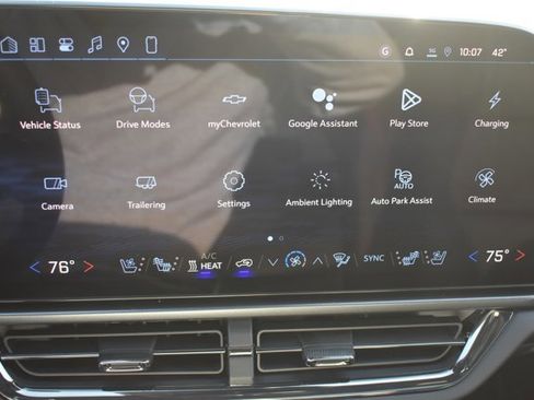 New 2026 Chevrolet Equinox EV RS image 25